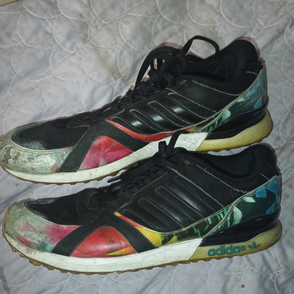 Adidas Men's Black and Multicolor Sneakers